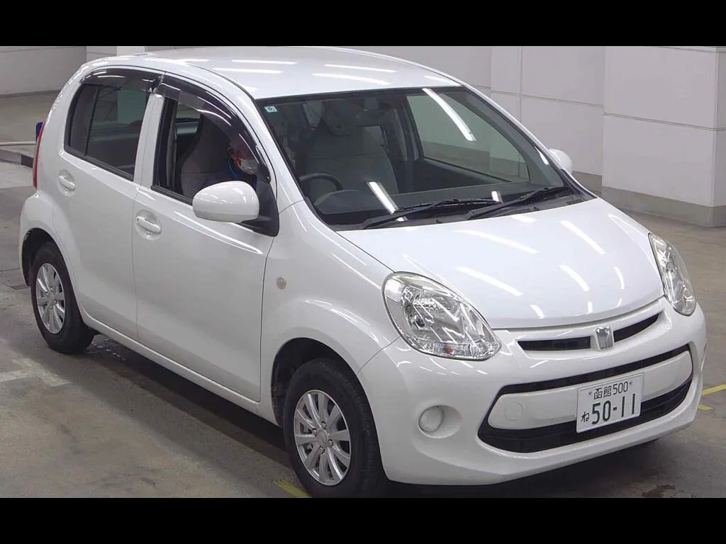 TOYOTA PASSO 4WD X