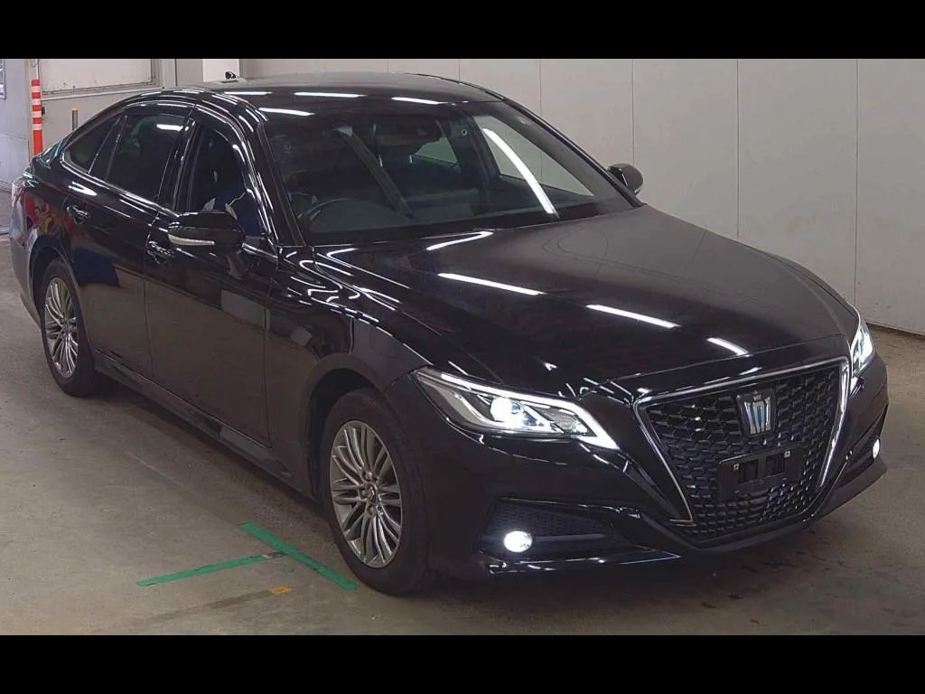 TOYOTA CROWN HYBRID 4WD B FOUR