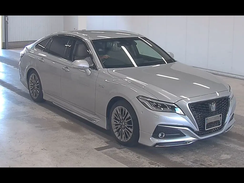 TOYOTA CROWN HYBRID G-EXECUTIVE