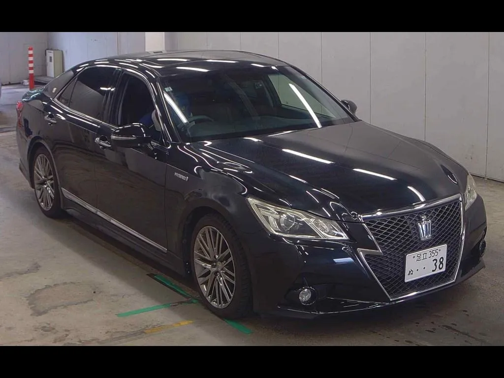 TOYOTA CROWN HYBRID ATHLETE S