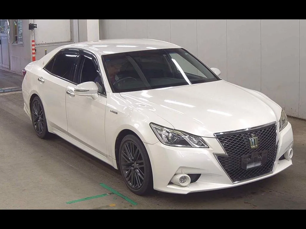 TOYOTA CROWN HYBRID ATHLETE S