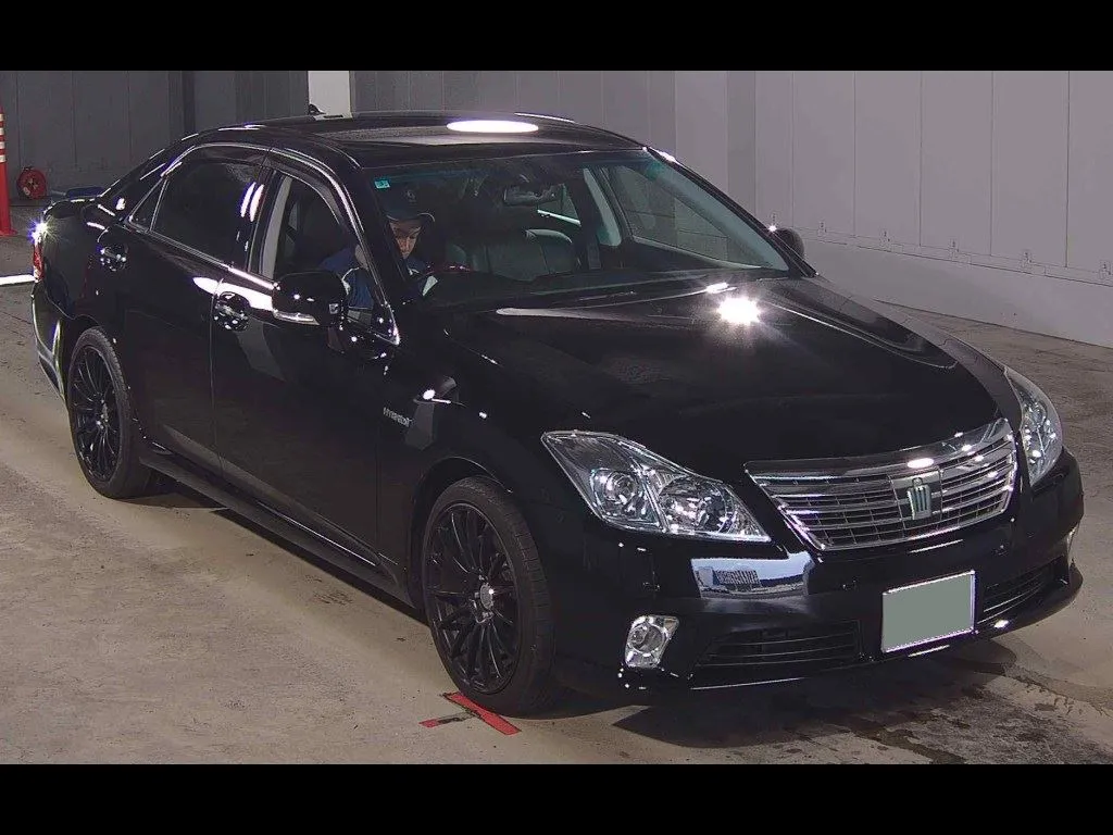TOYOTA CROWN HYBRID G PACKAGE