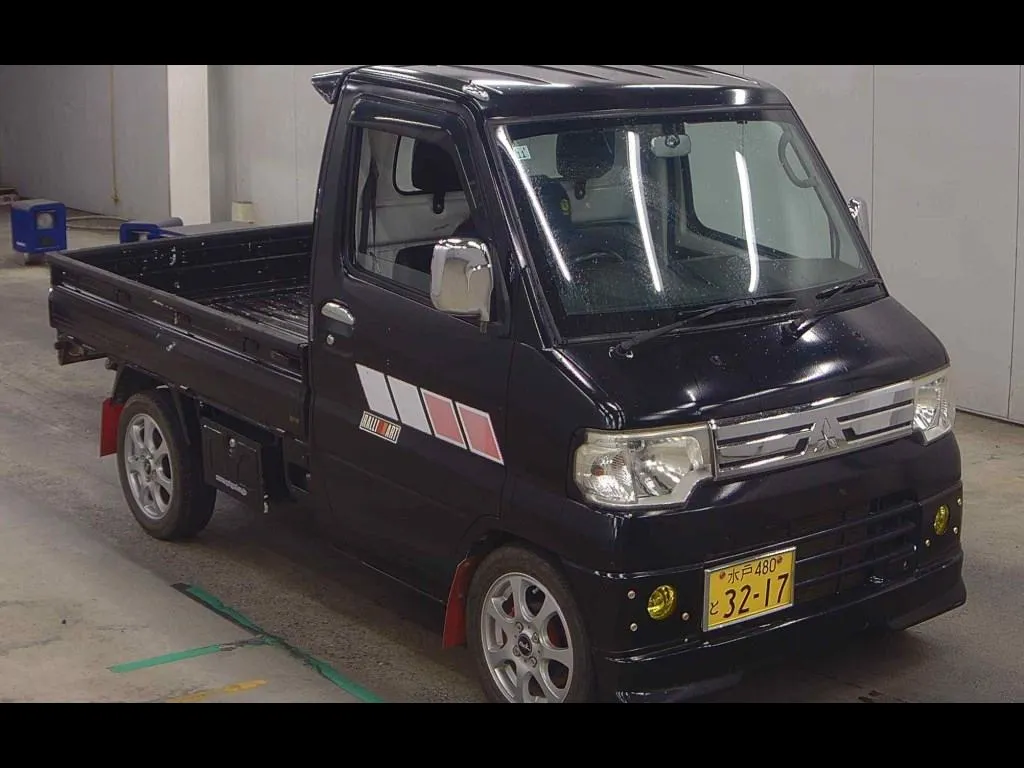 NISSAN CLIPPER TRUCK 4WD