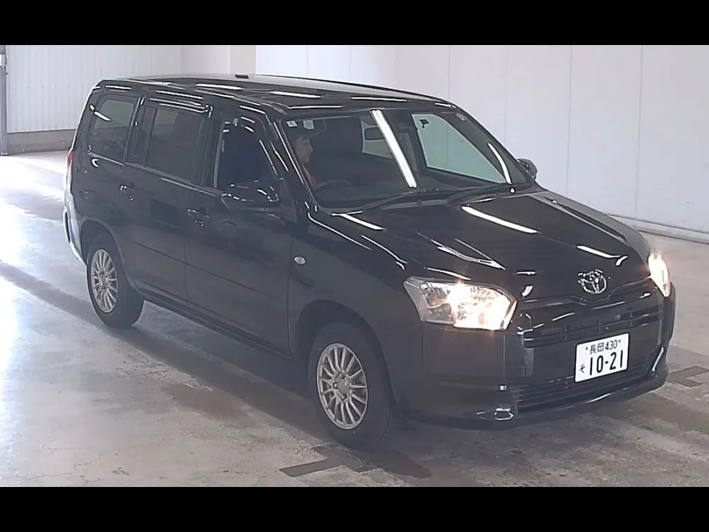 TOYOTA PROBOX 4WD F