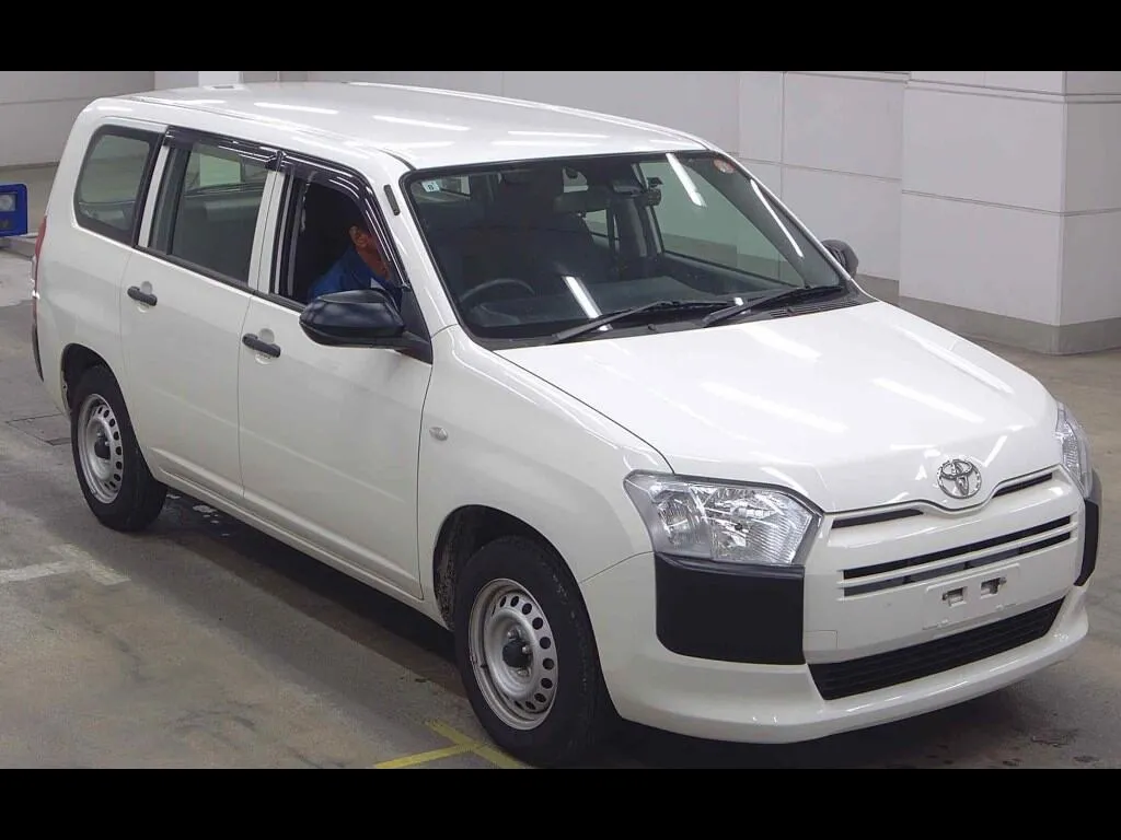 TOYOTA PROBOX 4WD DX COMFORT