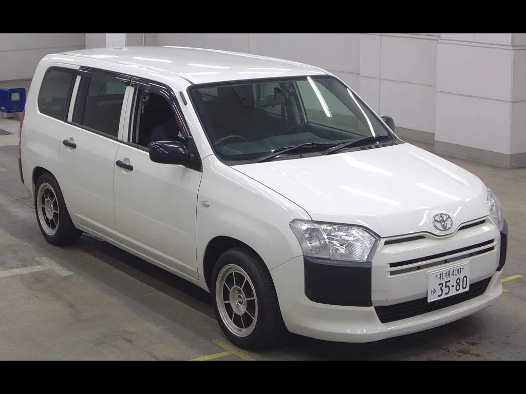 TOYOTA PROBOX 4WD DX COMFORT