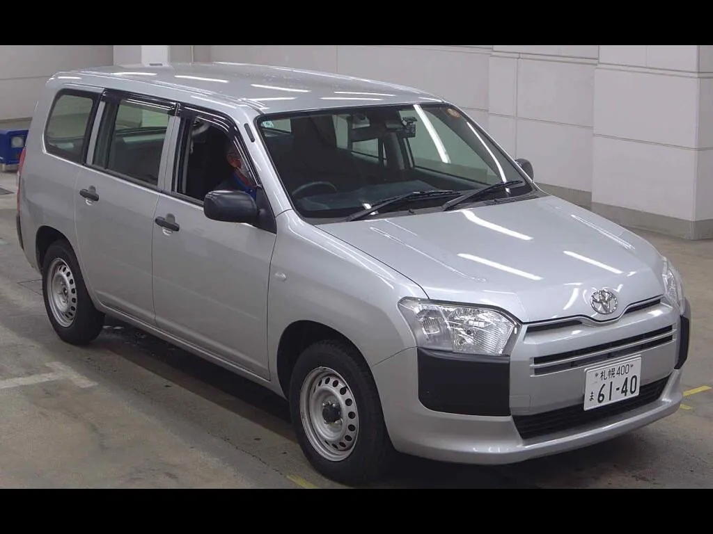 TOYOTA PROBOX 4WD DX COMFORT