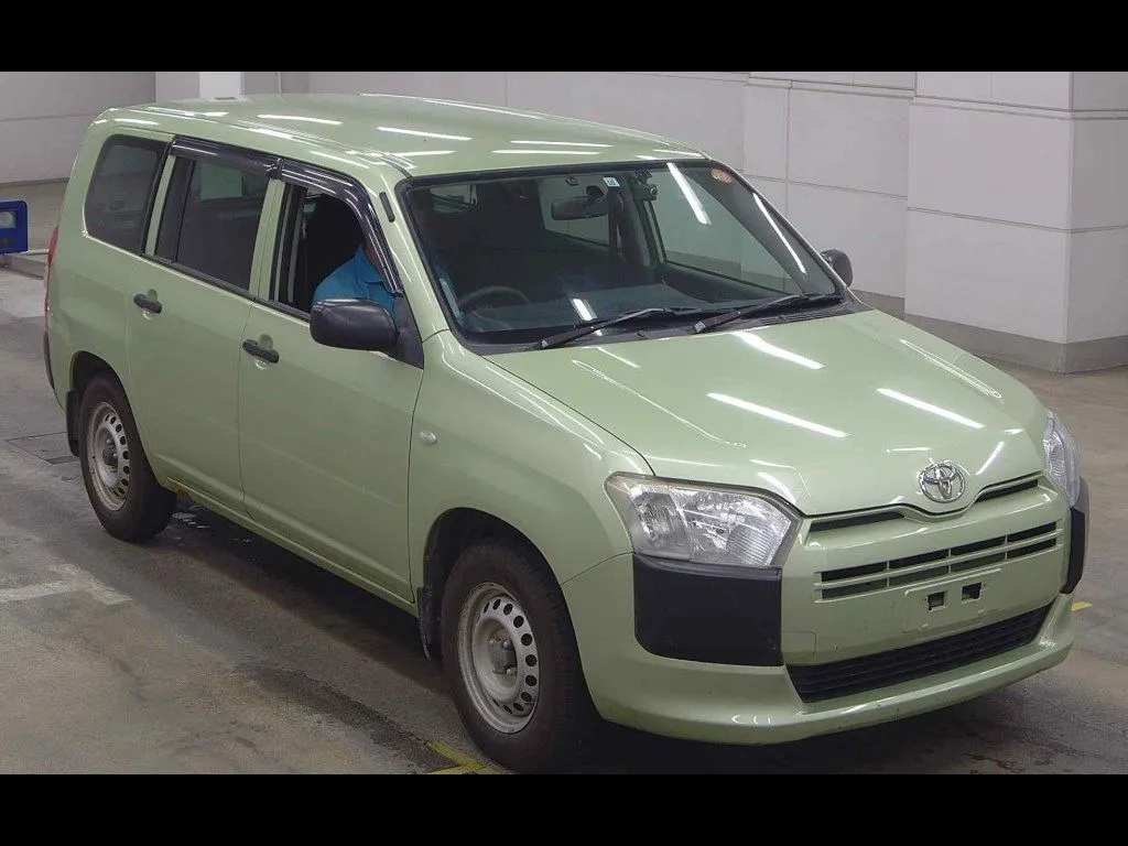 TOYOTA PROBOX 4WD DX COMFORT