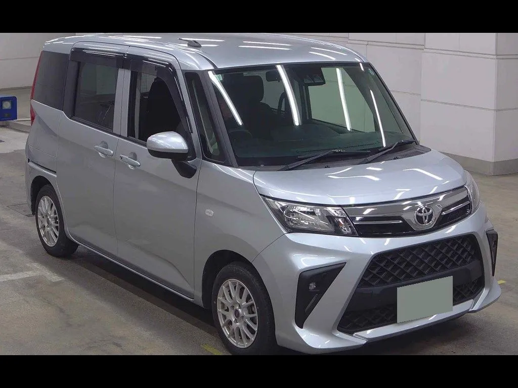 TOYOTA ROOMY 4WD X
