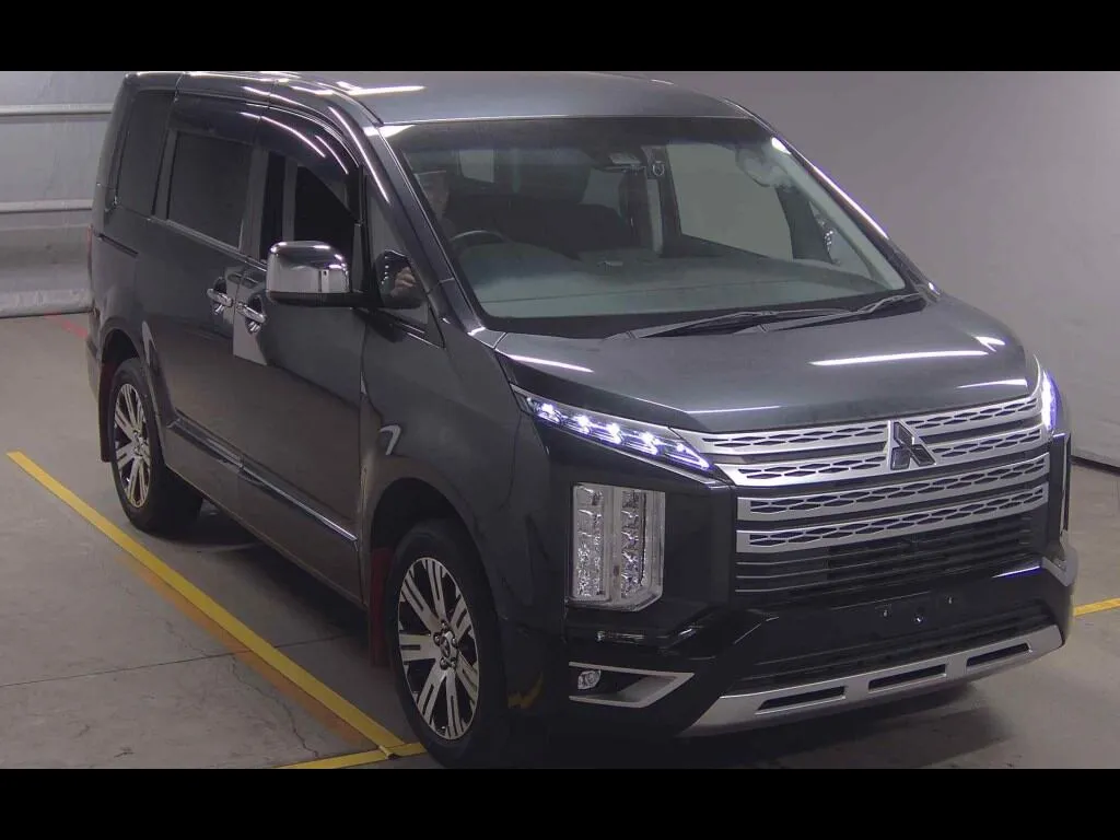 MITSUBISHI DELICA D:5 4WD P