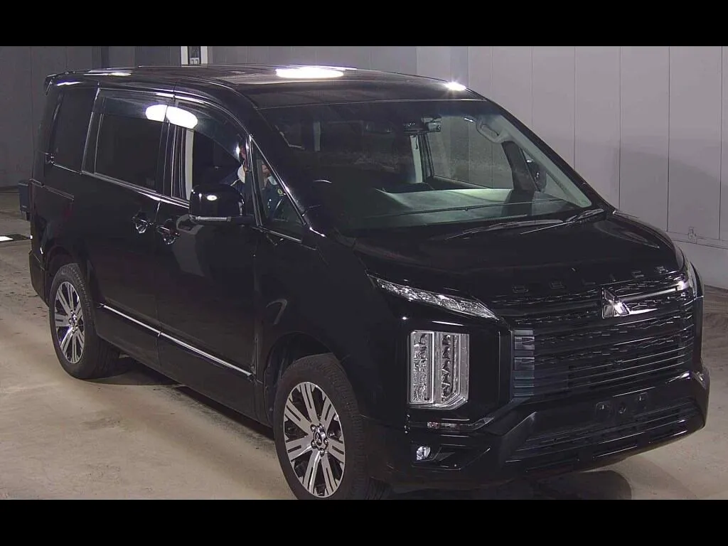 MITSUBISHI DELICA D:5 4WD ALL BLACKS EDITION