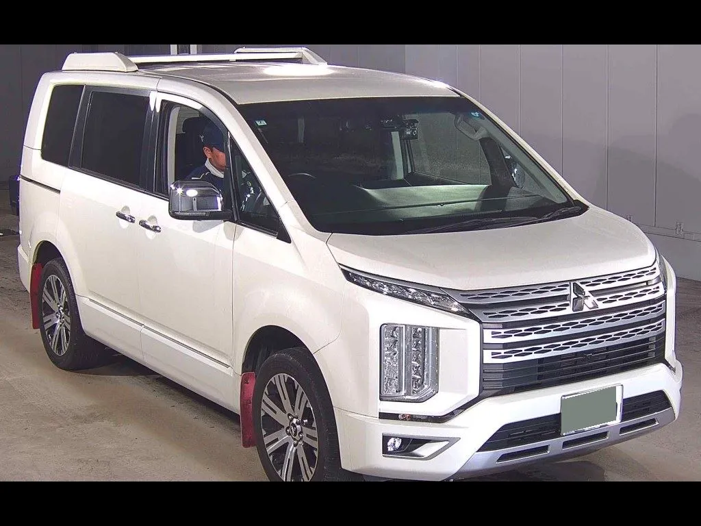 MITSUBISHI DELICA D:5 4WD P
