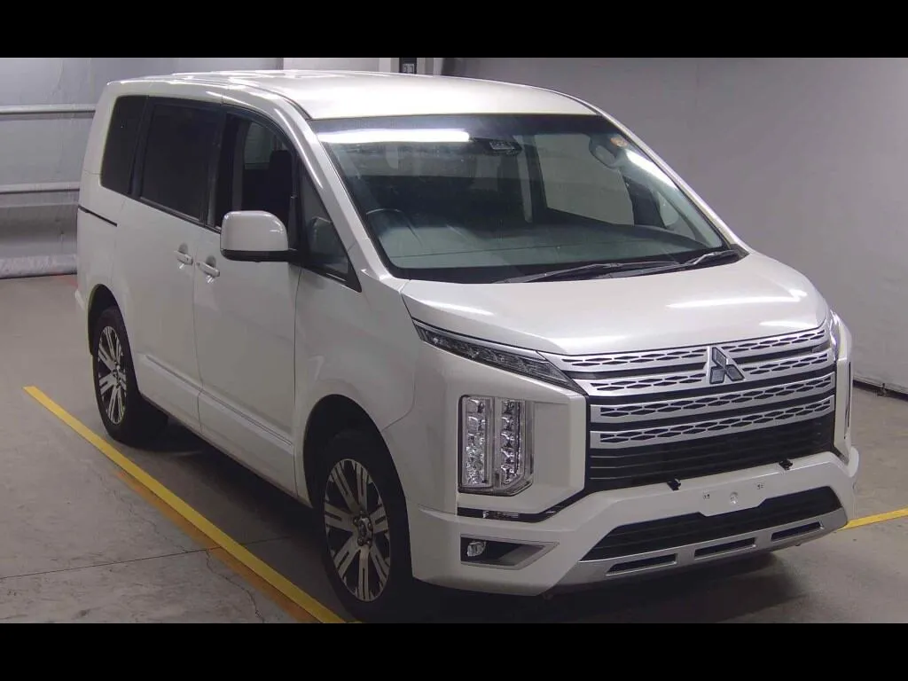 MITSUBISHI DELICA D:5 4WD G