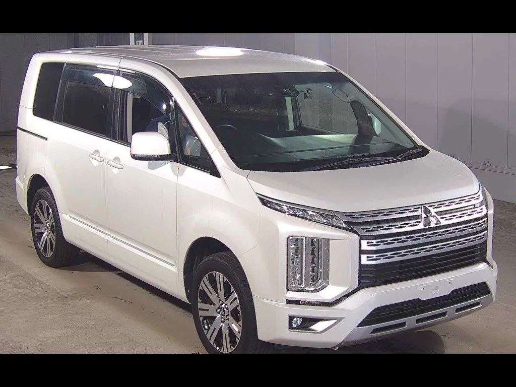MITSUBISHI DELICA D:5 4WD G POWER PACKAGE