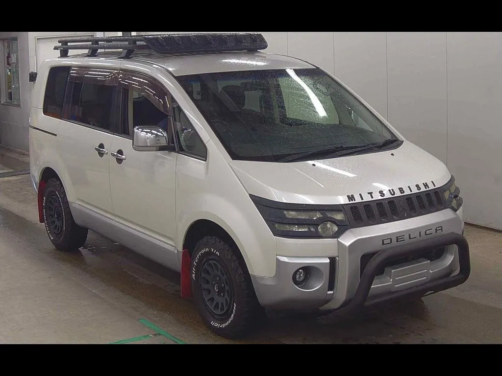 MITSUBISHI DELICA D:5 4WD D PREMIUM