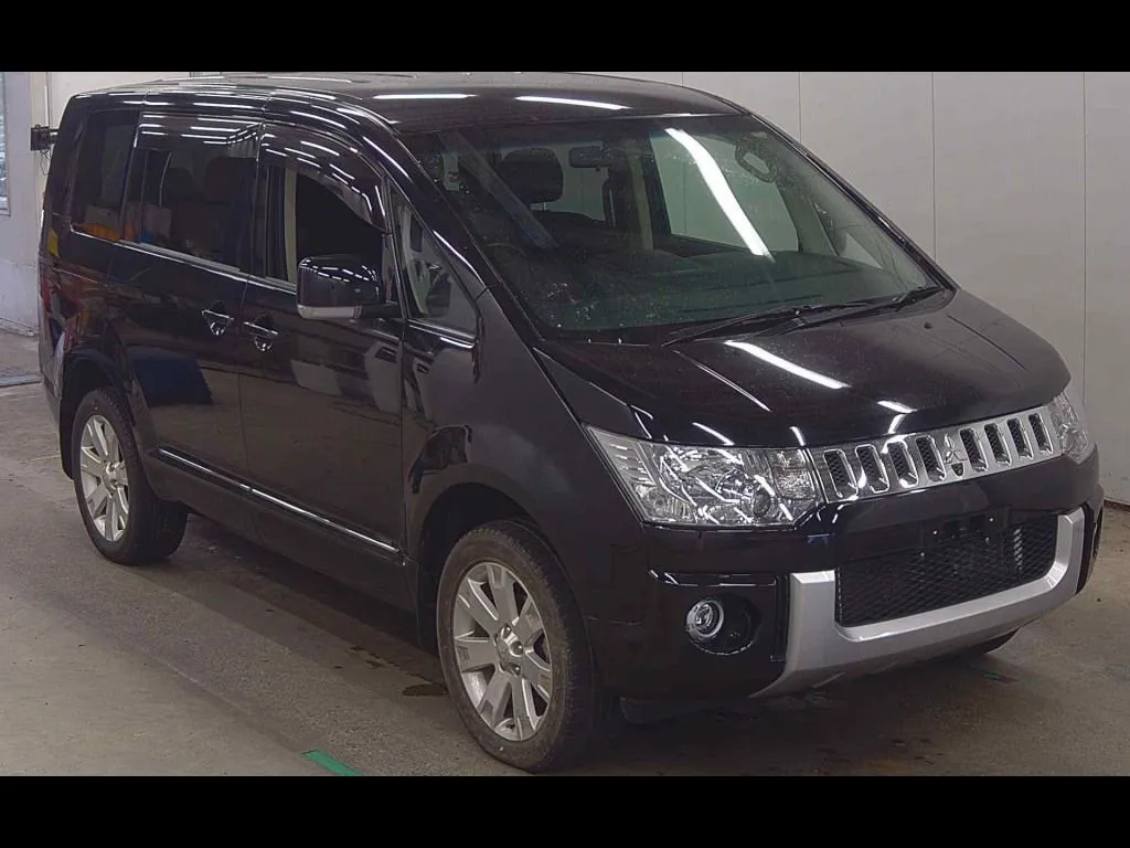 MITSUBISHI DELICA D:5 4WD G NAVI PACKAGE