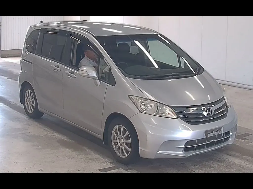 HONDA FREED G JUST SELECTION
