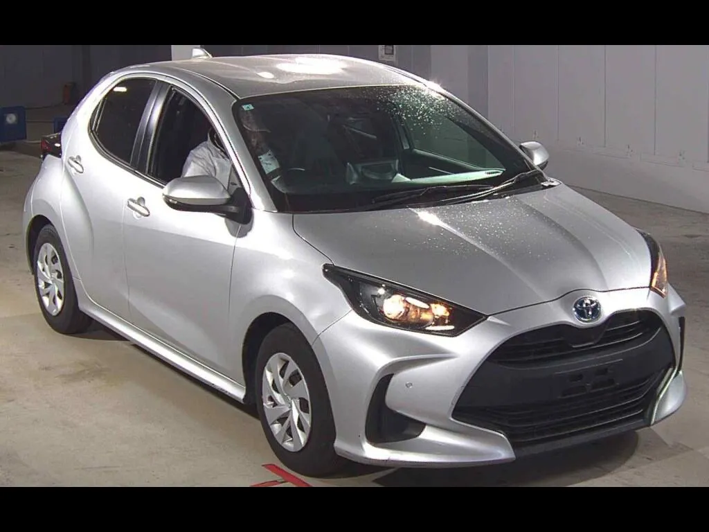 TOYOTA YARIS HYBRID HYBRID X