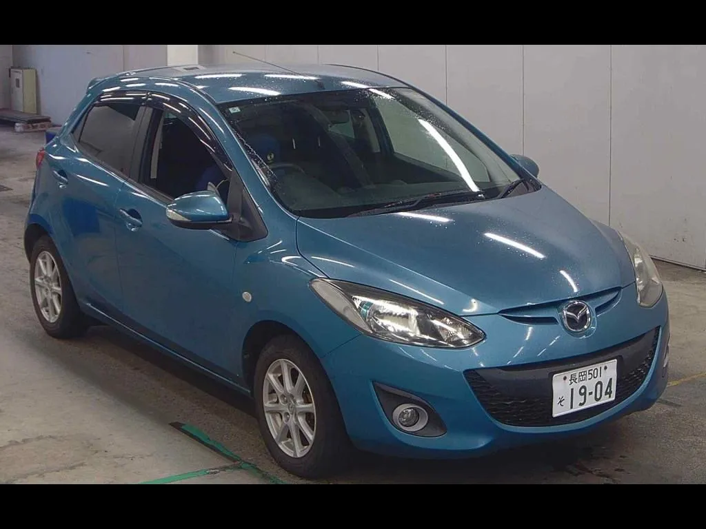 MAZDA DEMIO 5D 13-SKYACTIV