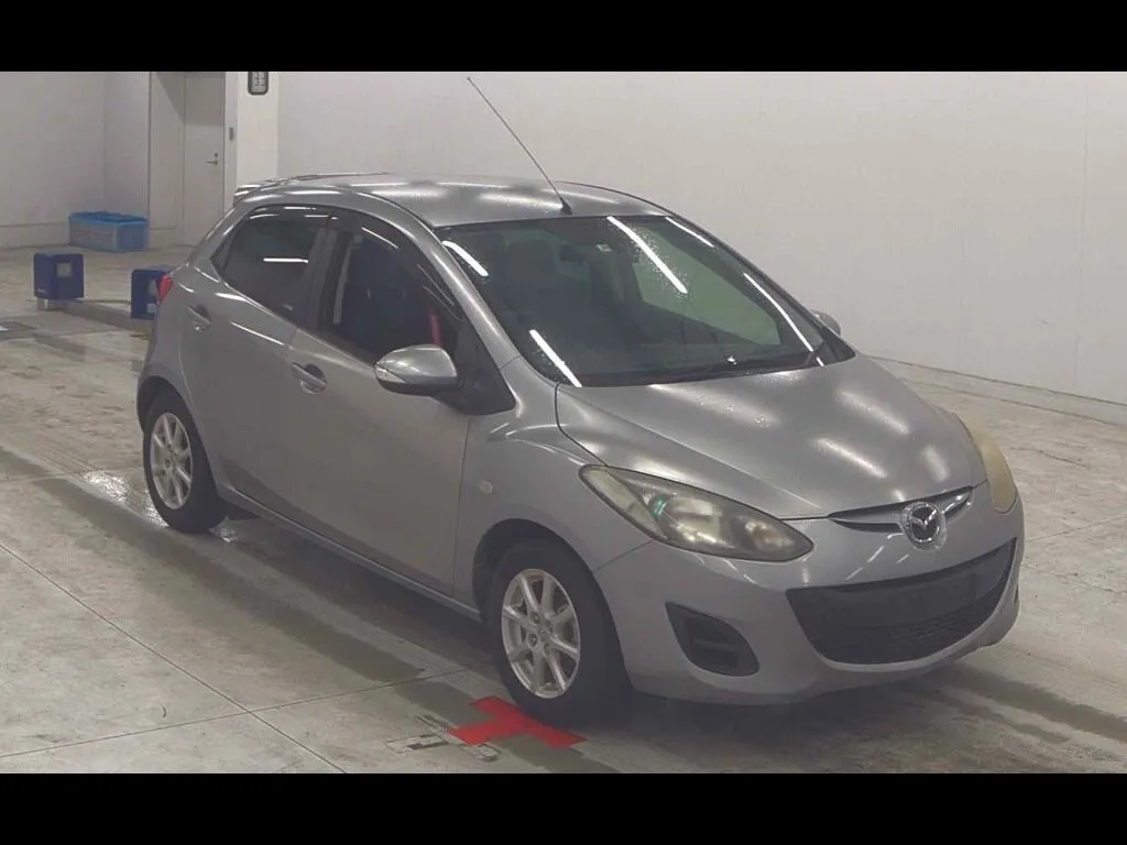 MAZDA DEMIO 5D 13-SKYACTIV