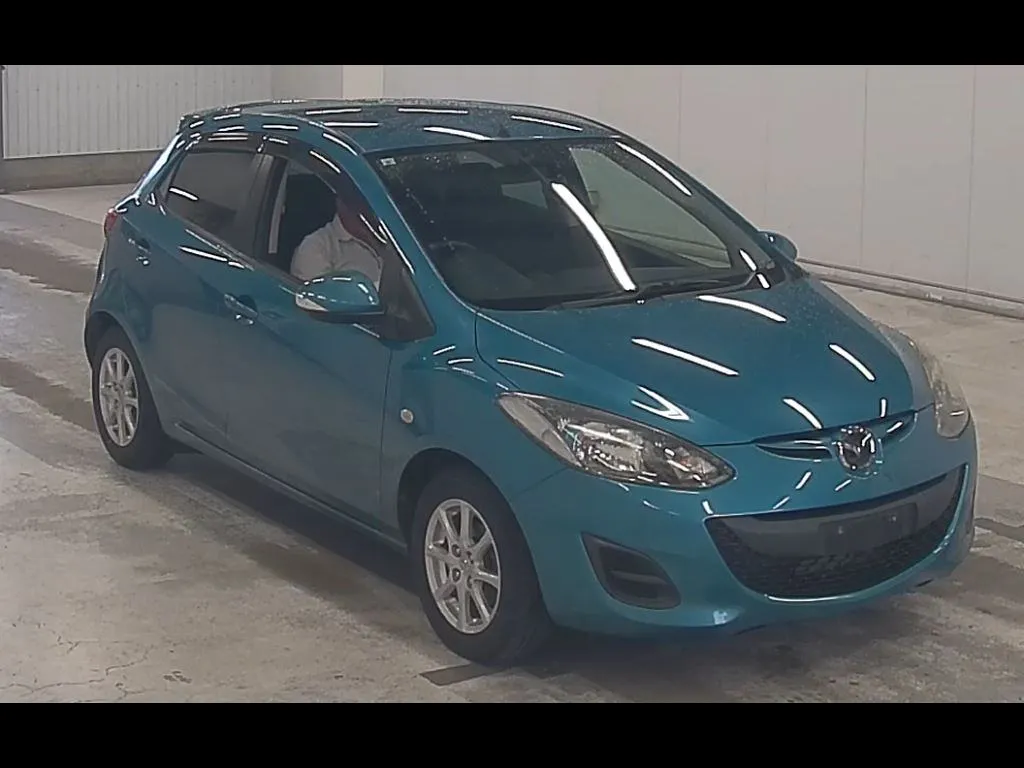 MAZDA DEMIO 5D 13-SKYACTIV