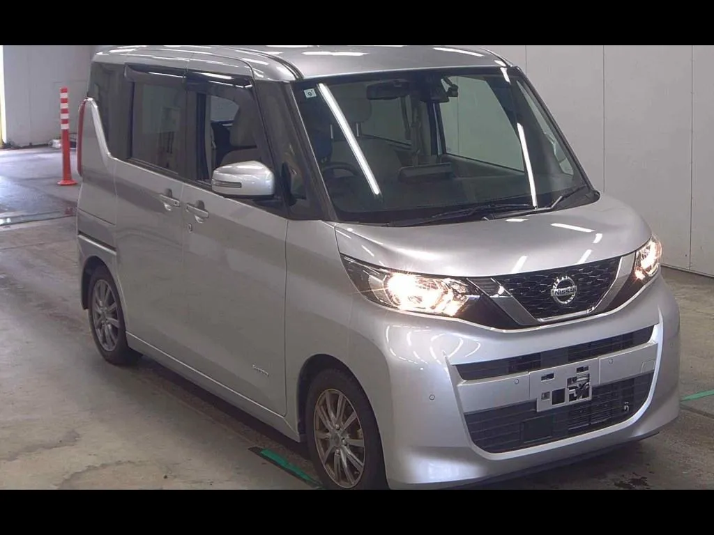 NISSAN ROOX X