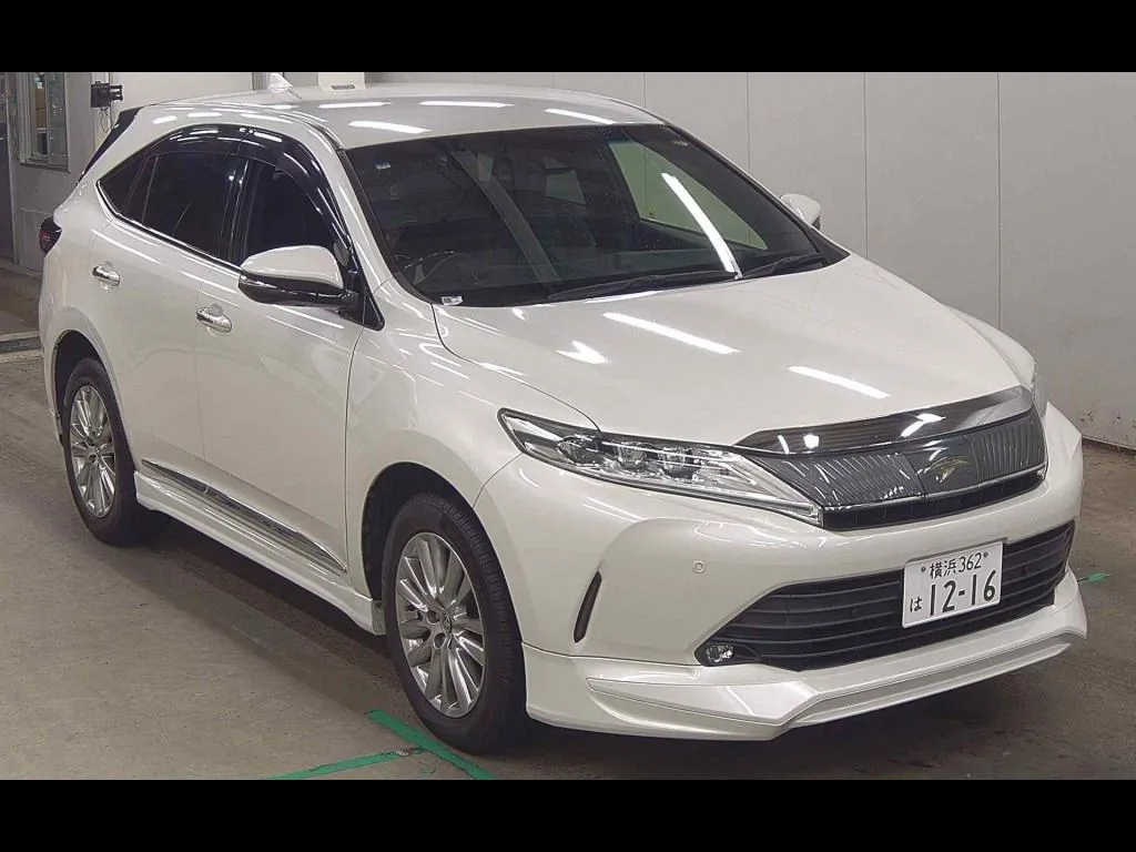 TOYOTA HARRIER PREMIUM
