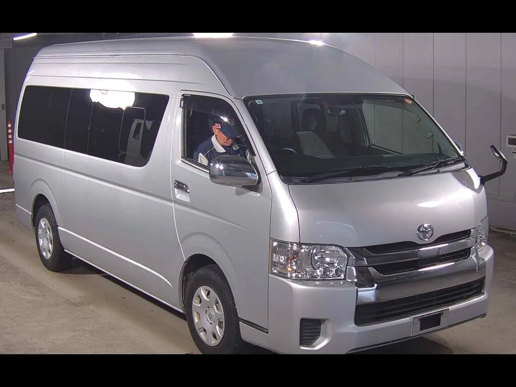 TOYOTA HIACE WAGON 4D GRAND CABIN