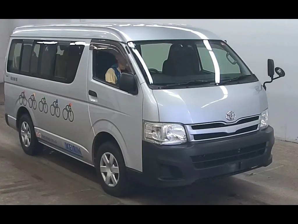 TOYOTA HIACE WAGON 4D 4WD DX