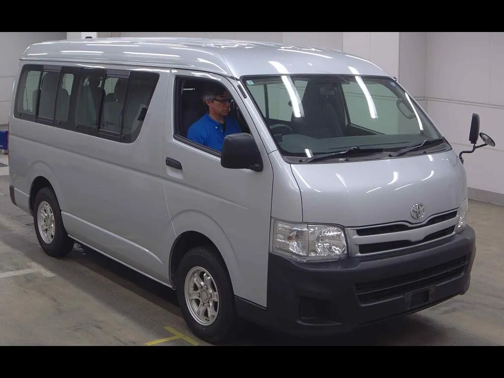 TOYOTA HIACE WAGON 4D 4WD DX