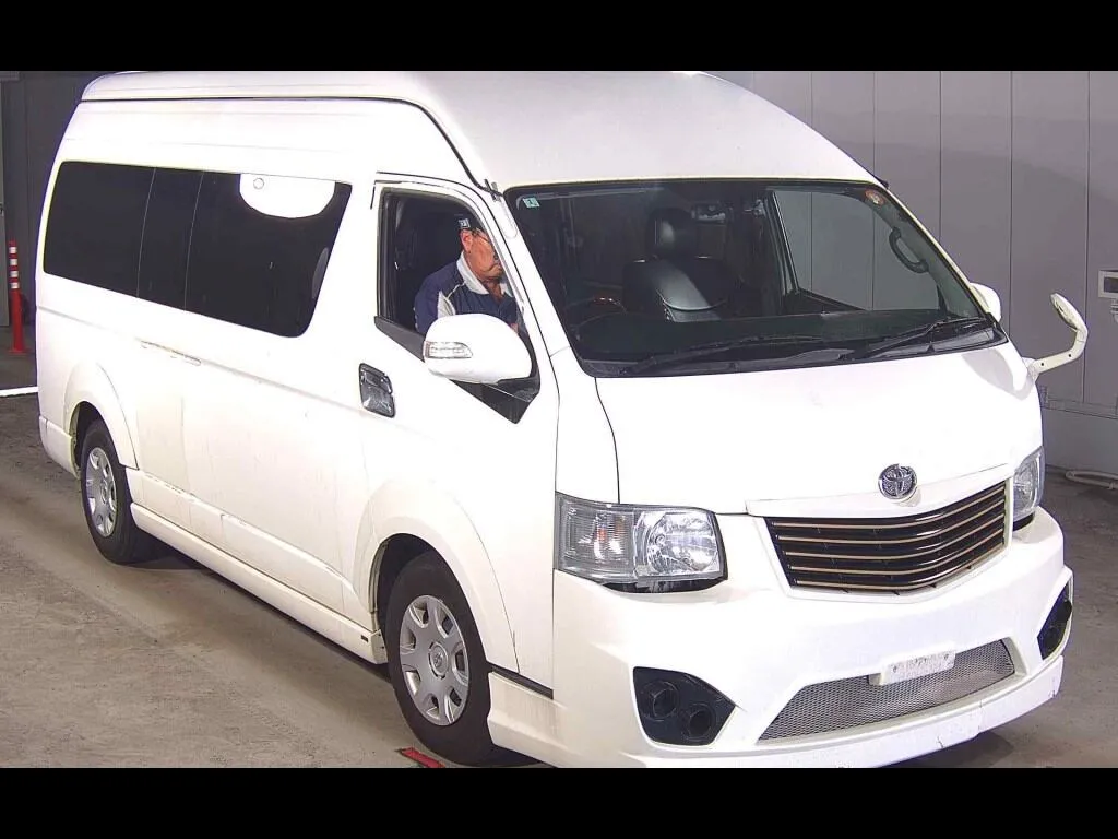 TOYOTA HIACE WAGON 4D 4WD GRAND CABIN