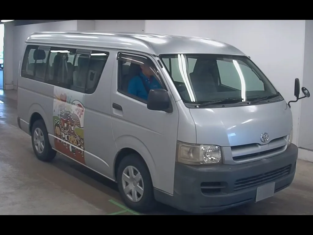 TOYOTA HIACE WAGON 4D DX