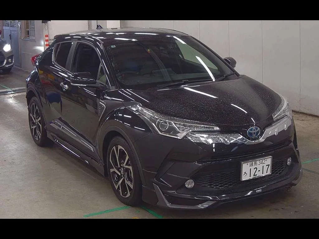 TOYOTA C-HR S