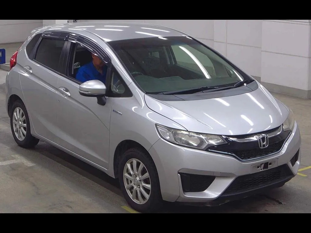 HONDA FIT HYBRID 4WD F PACKAGE