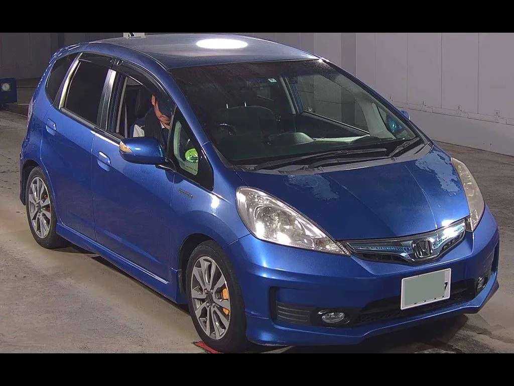 HONDA FIT HYBRID RS