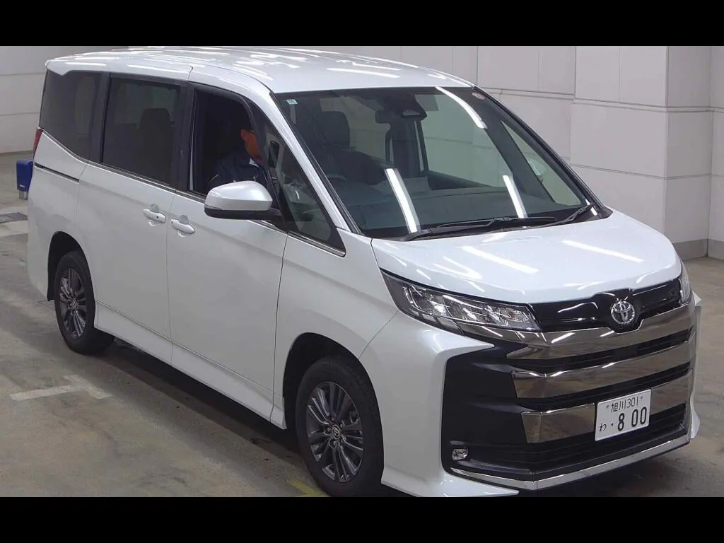 TOYOTA NOAH 4WD S-Z