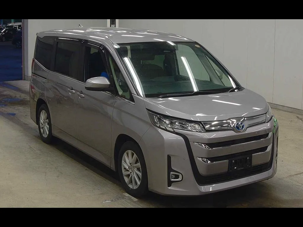 TOYOTA NOAH HYBRID Z