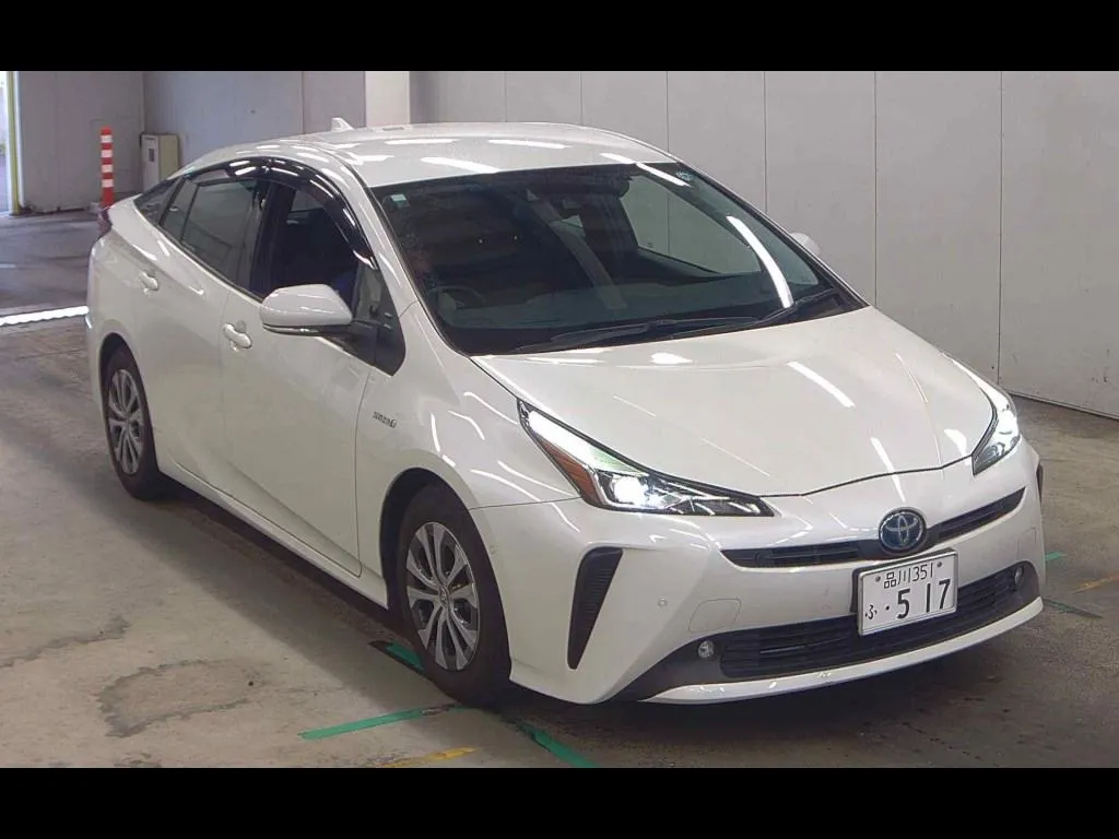 TOYOTA PRIUS 5D A