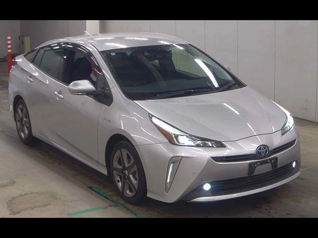 TOYOTA PRIUS 5D S TOURING SELECTION