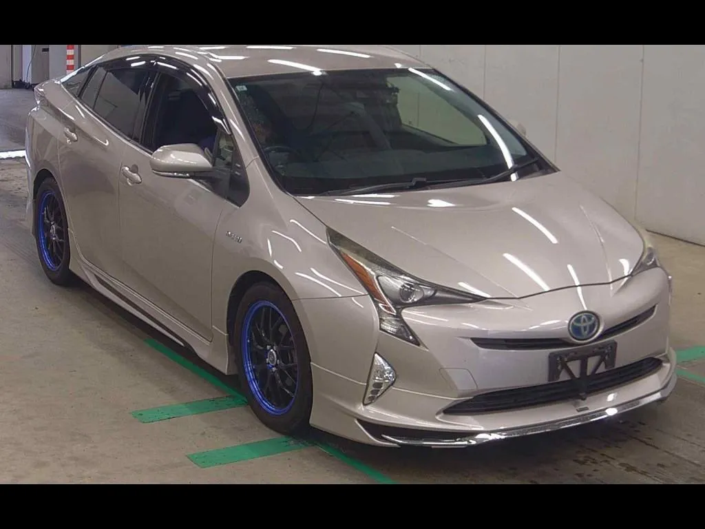 TOYOTA PRIUS 5D S TOURING SELECTION