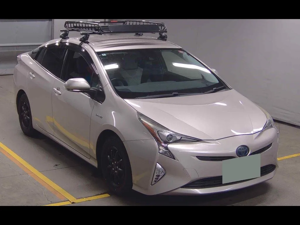 TOYOTA PRIUS 5D 4WD S
