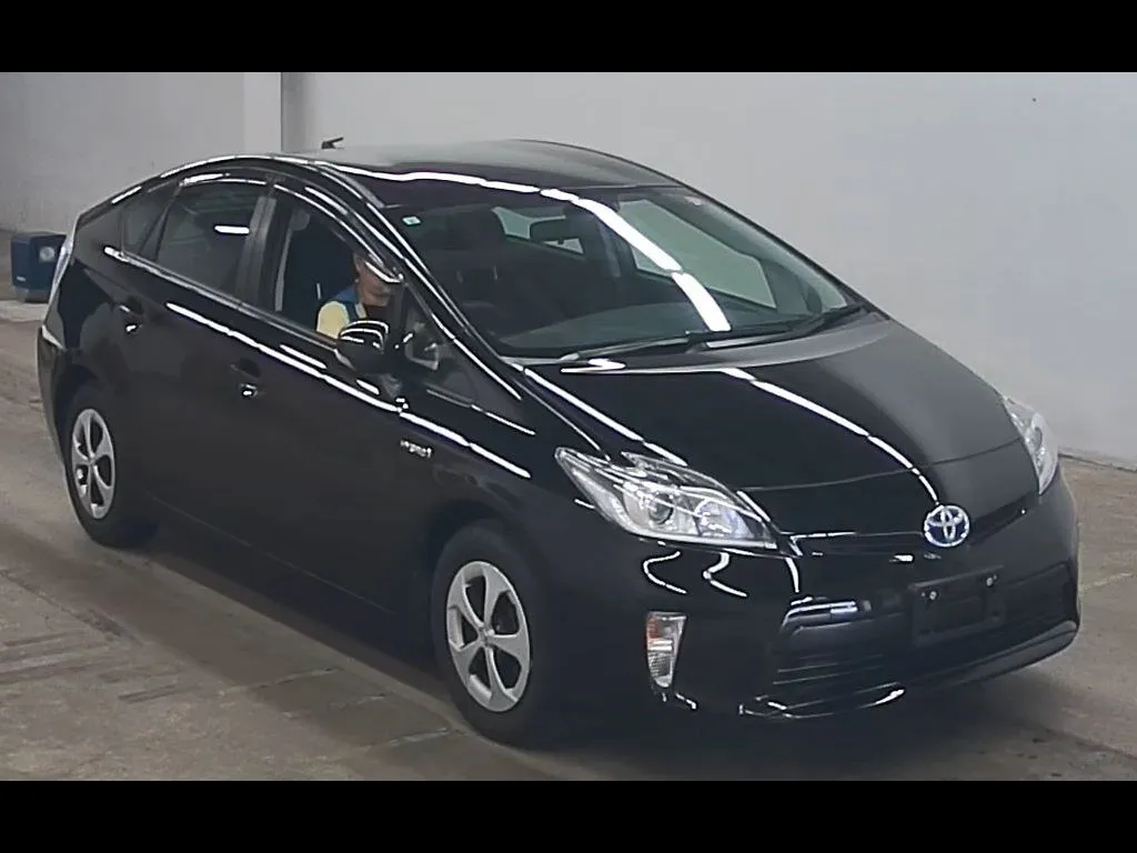 TOYOTA PRIUS 5D S
