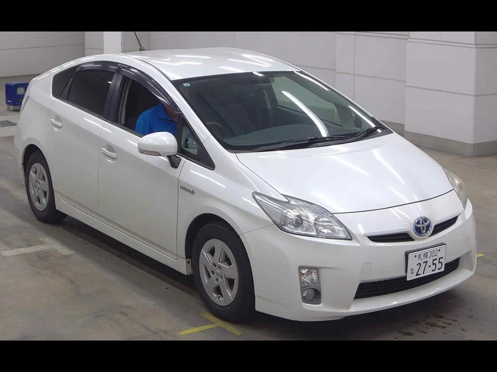 TOYOTA PRIUS 5D S