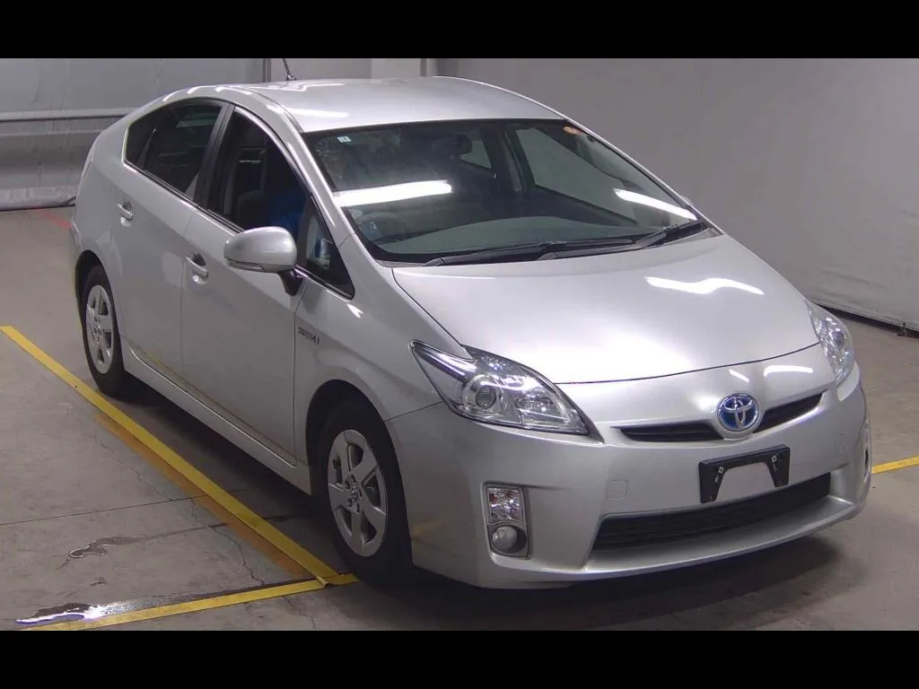 TOYOTA PRIUS 5D S