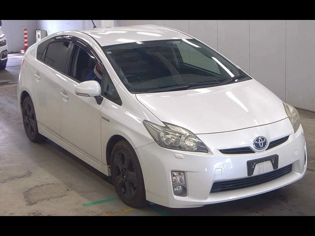 TOYOTA PRIUS 5D S TOURING SELECTION