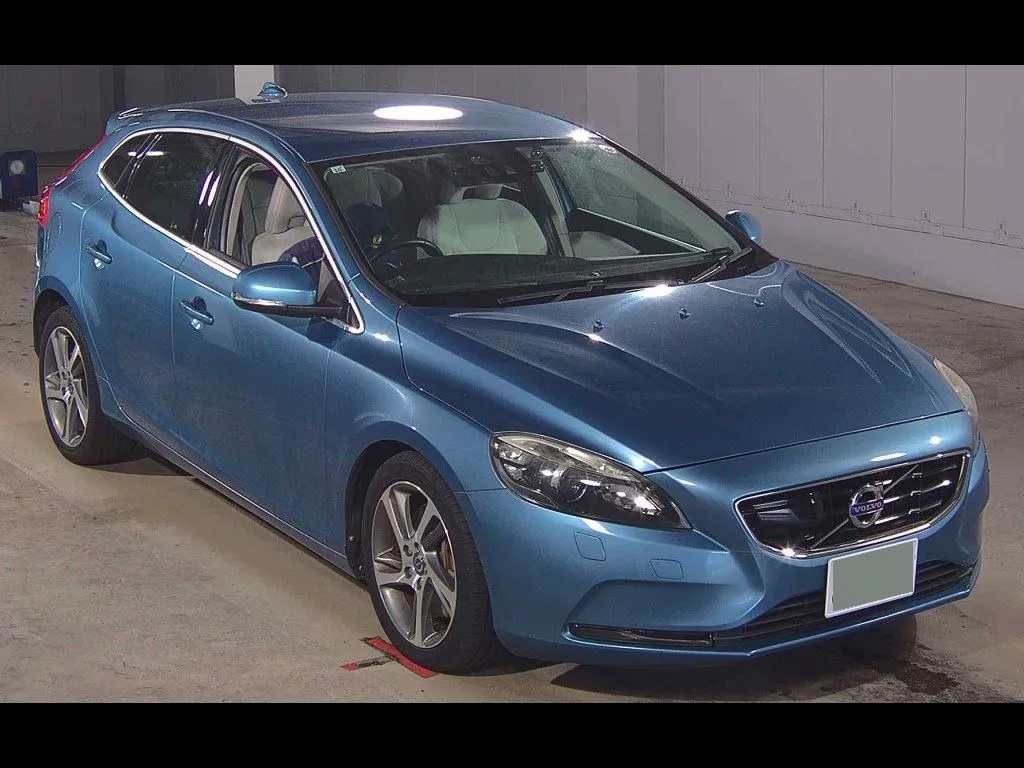 VOLVO V40 D4 SE