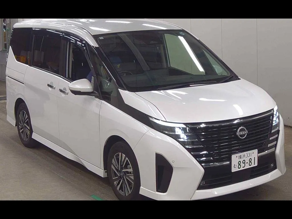 NISSAN SERENA 5D E-POWER HIGHWAY STAR V
