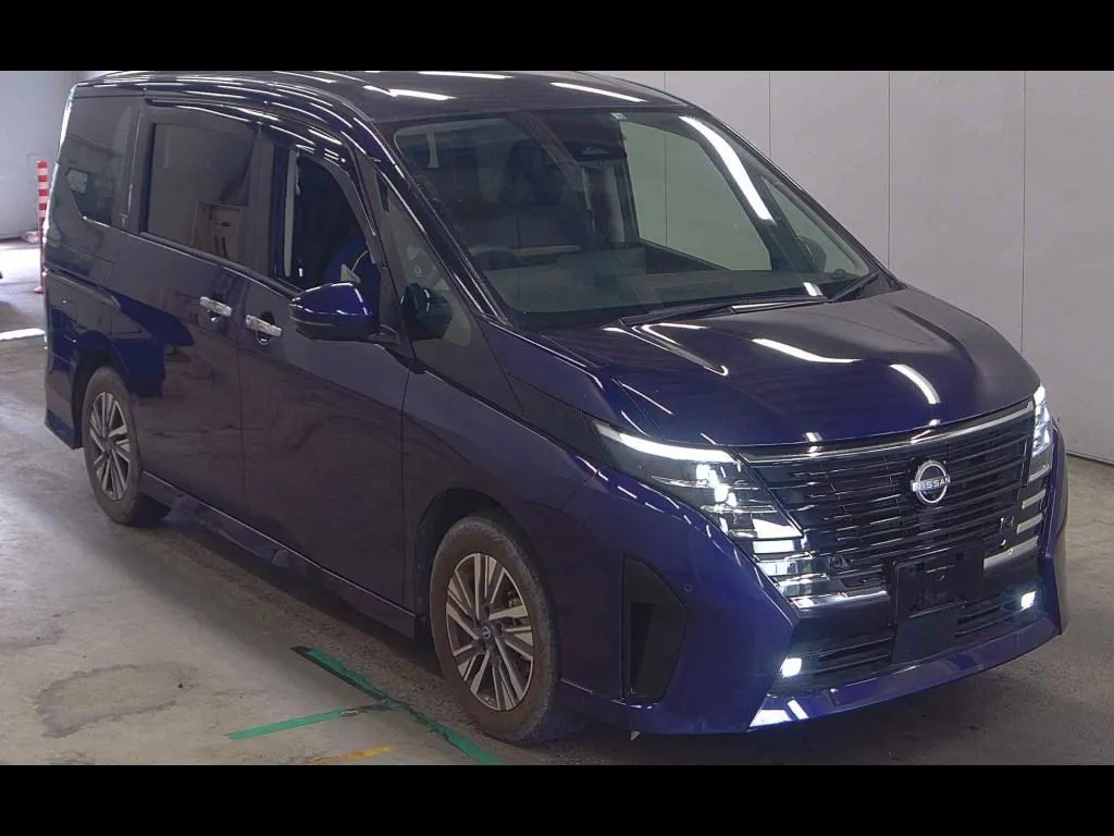 NISSAN SERENA 5D HIGHWAY STAR V