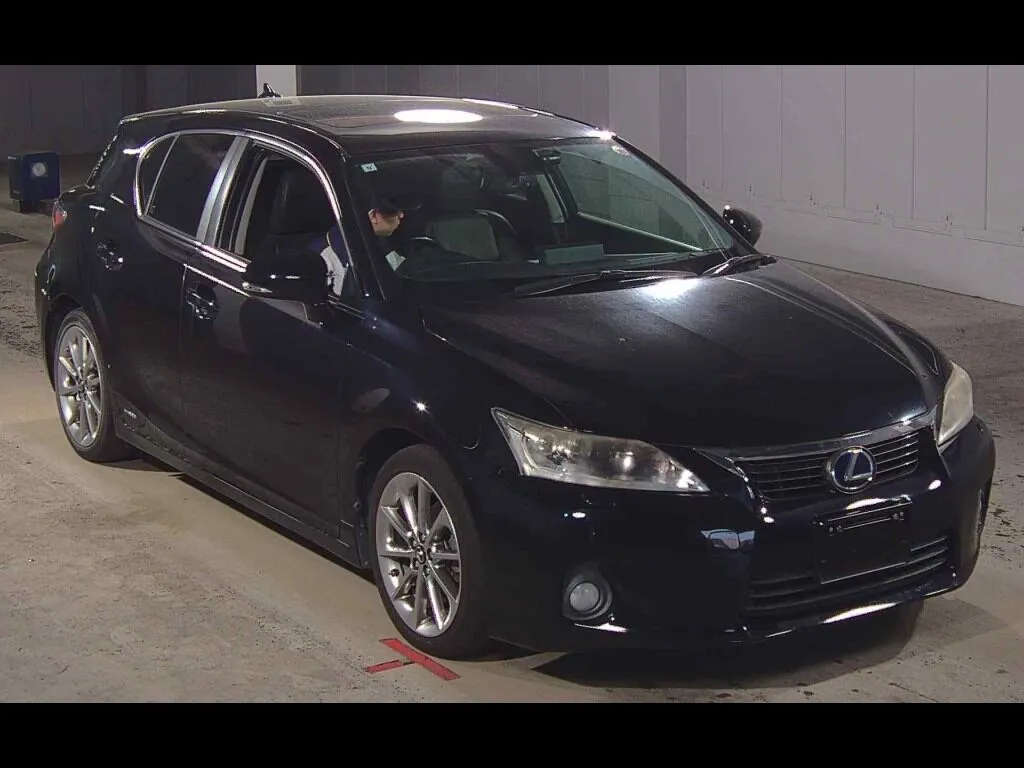 LEXUS CT CT200H VERSION C