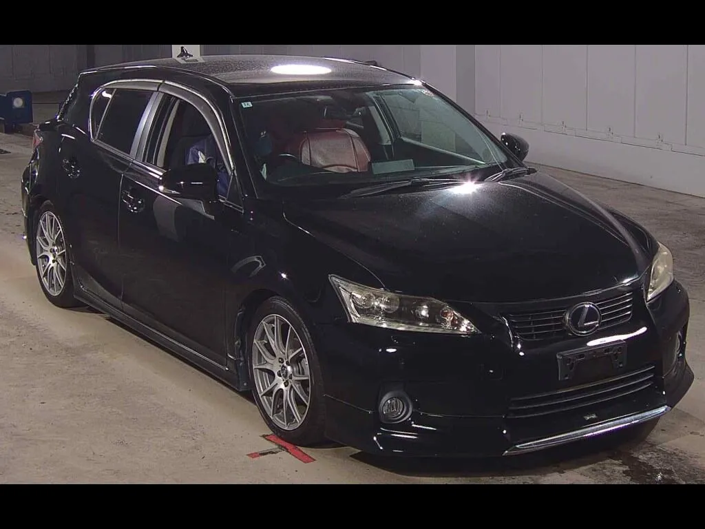 LEXUS CT CT200H VERSION C